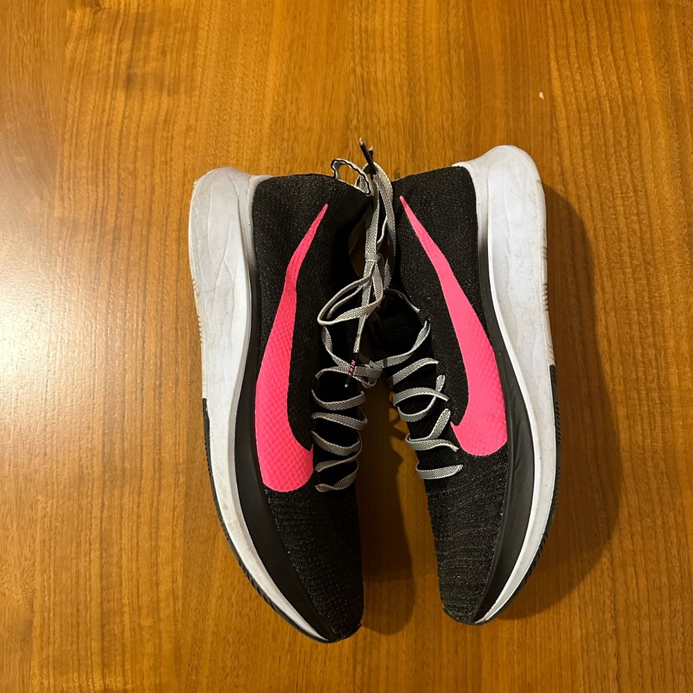 Nike Zoom Fly Flyknit